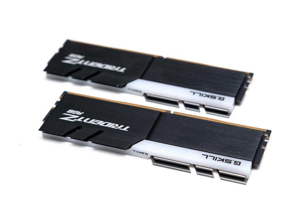 RAM DDR4 32GB (2x16GB) 3200Mhz CL16 G.SKILL Trident Z RGB pamięć