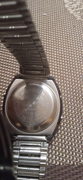 49.zegarek elektroniczny Casio