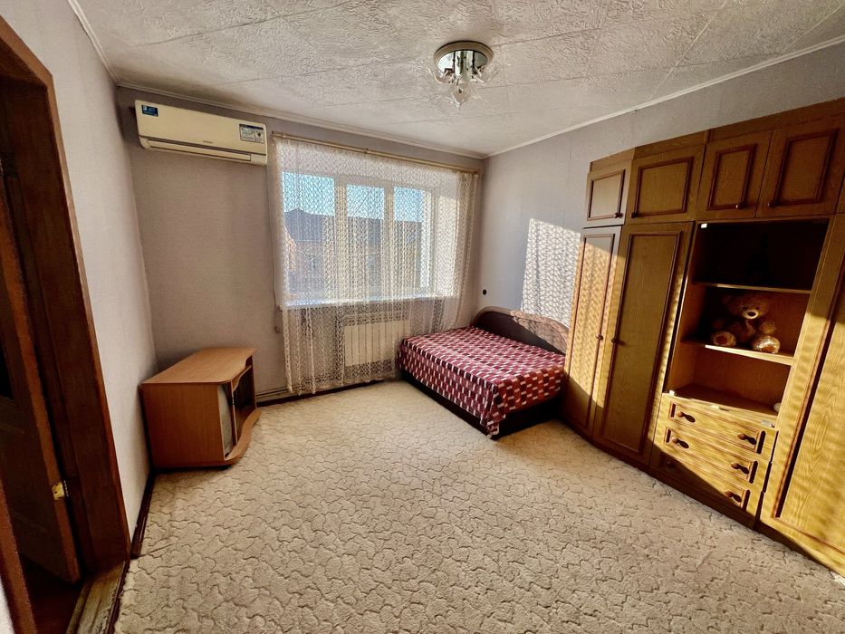 Продам 2 к квартиру на Куропʼятникова