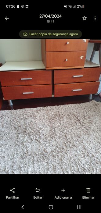 Cómoda com design da TGV