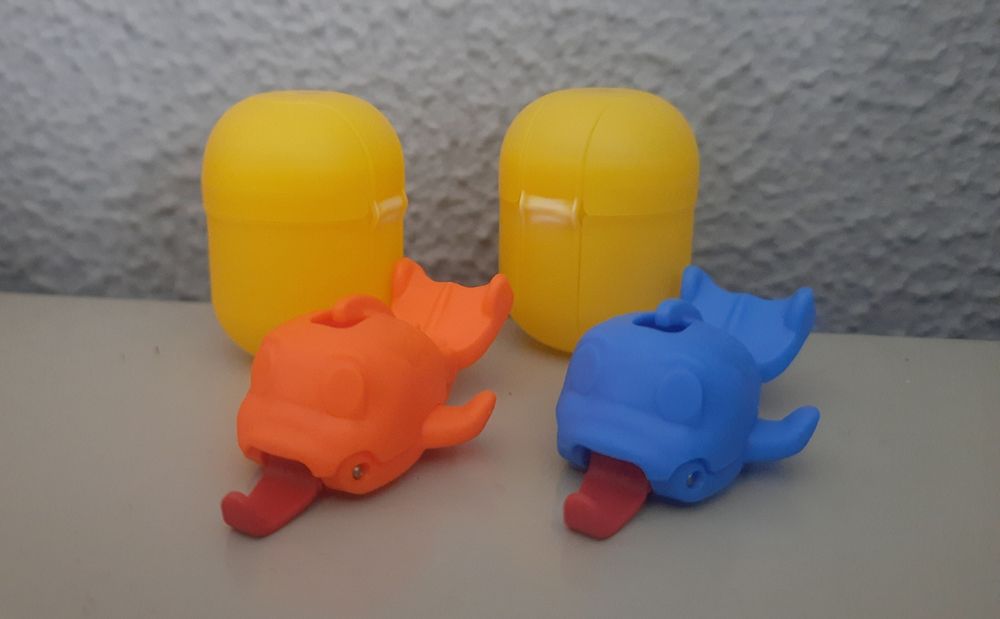 Brinquedos peixes ovo Kinder