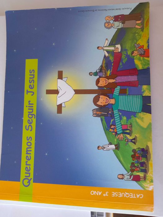 Livro de catequese- 3º Ano- como NOVO
