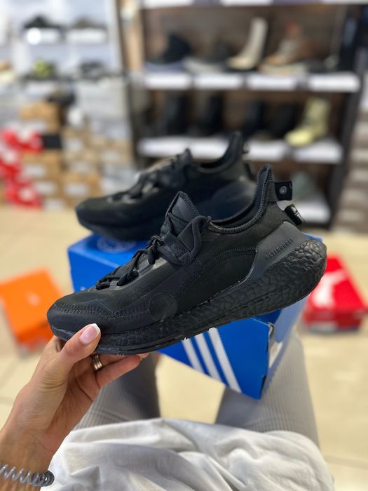 Чоловічі оригінальні кросівки Adidas Ultraboost 21 H01177