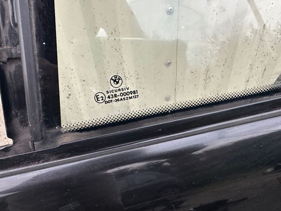 Bmw e46 drzwi lewy tył czarne