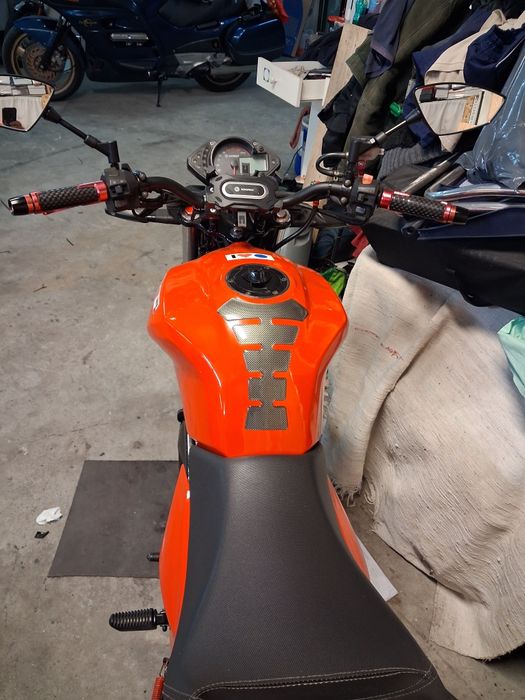 Vendo  moto Keeway RKV 125 1200€