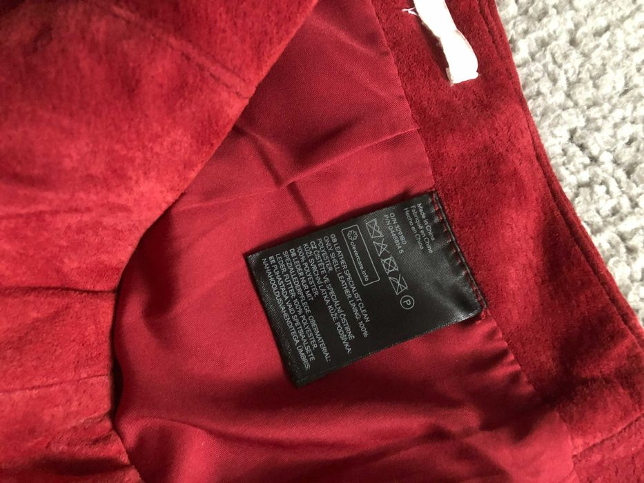 Красная замшевая юбка H&M