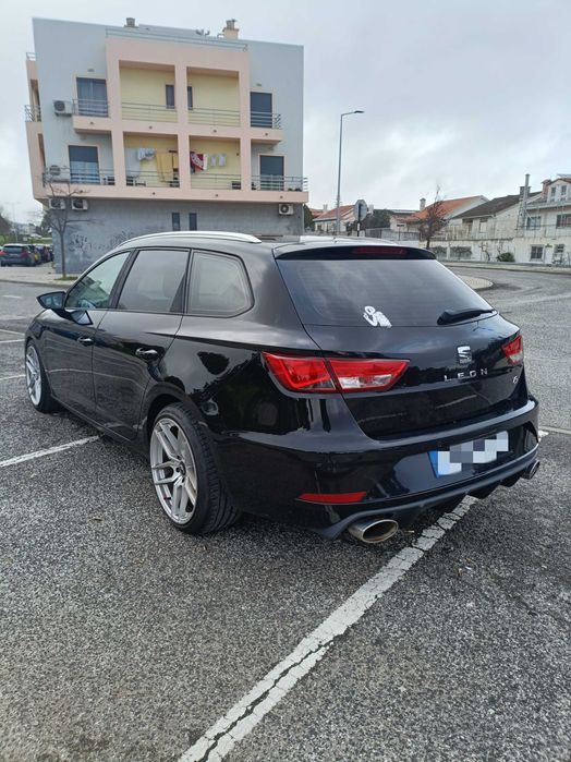 SEAT Leon ST 1.6TDi Style (Versão FR)