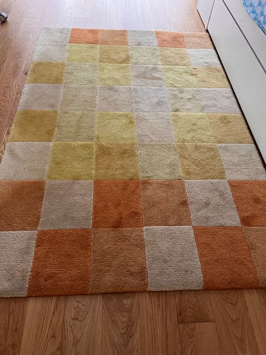 Vender carpete com T. 1,20x1,80mts tons degrade