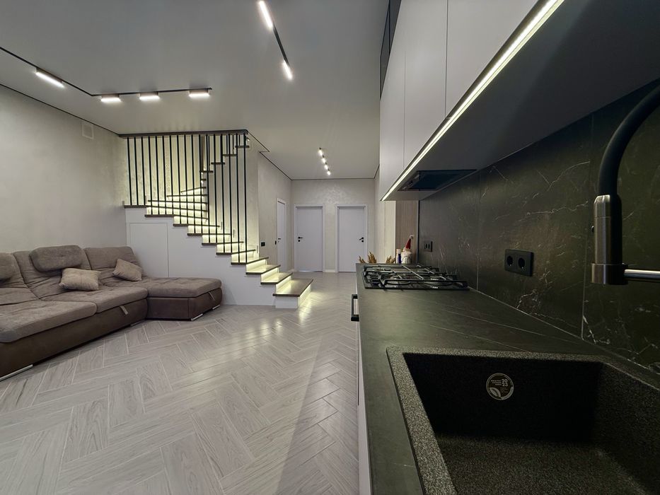 Продаж таунхауса з ремонтом