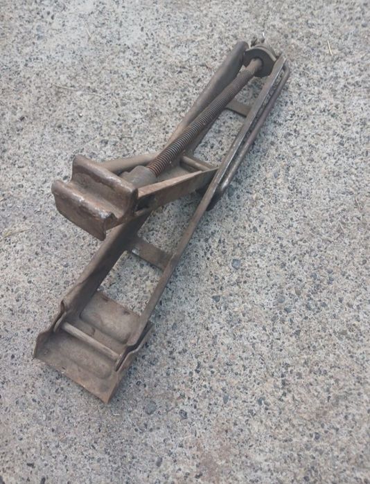 Обмін домкрат міцний