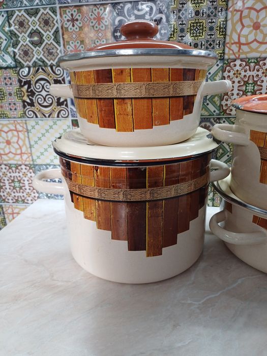 Набор кастрюль эмалированных 4 шт