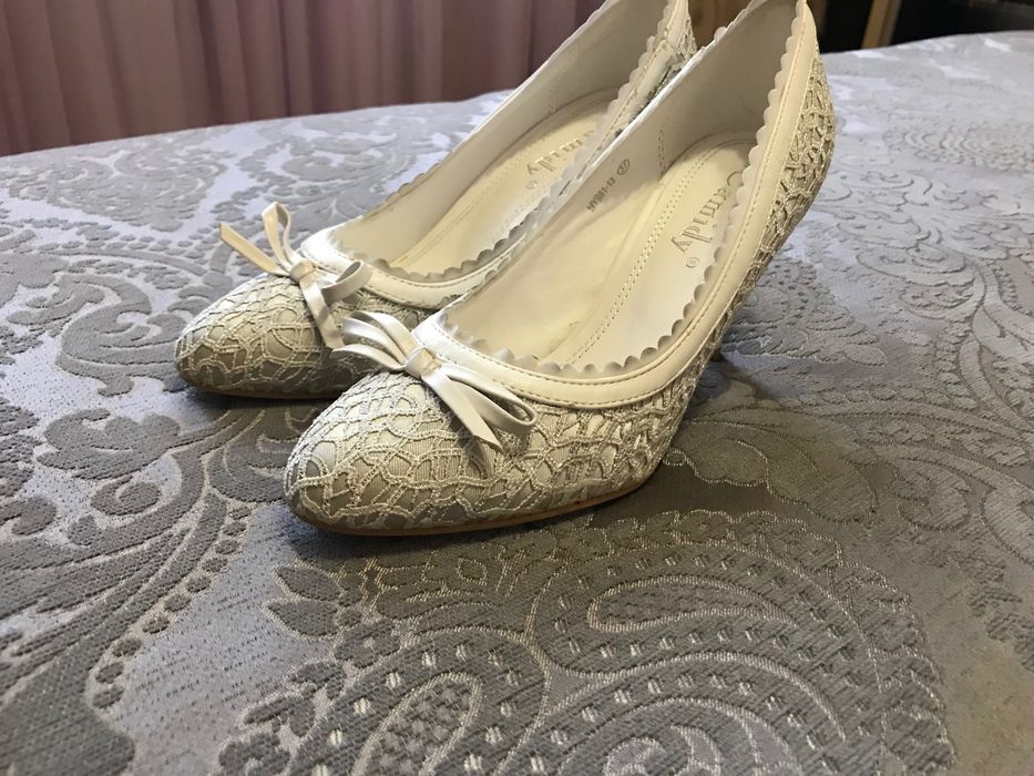 Платье свадебное-выпускное