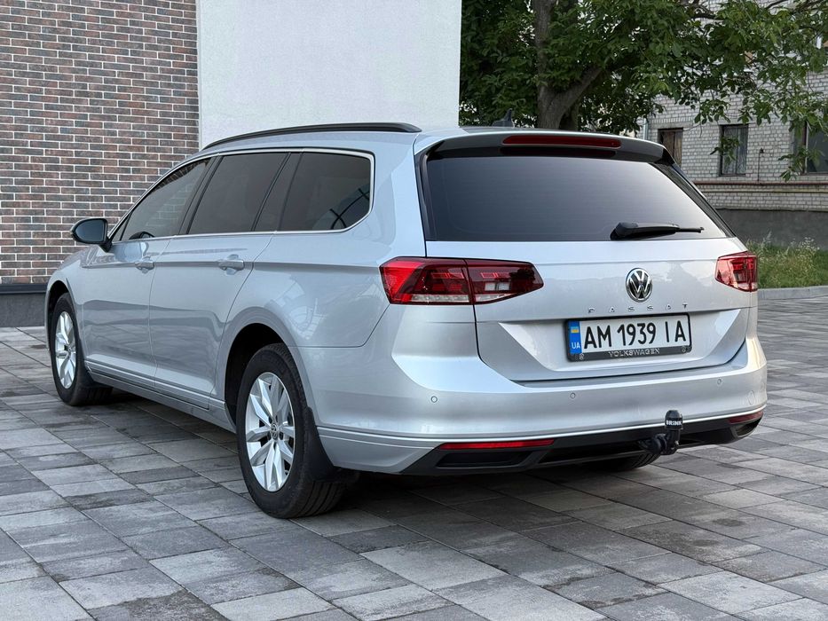 Volkswagen Passat 2019 VIN WVWZZZ3CZLE028664 фото оголошення 8 з 24