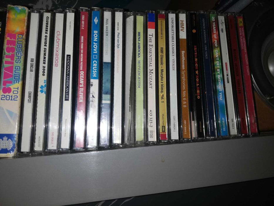 Zestaw 102 płyt cd z muzyka