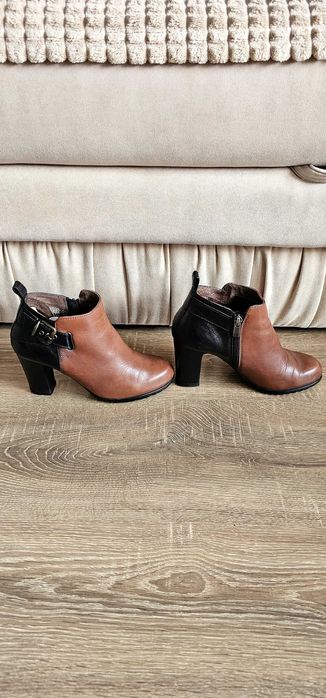 Отдам женские ботинки