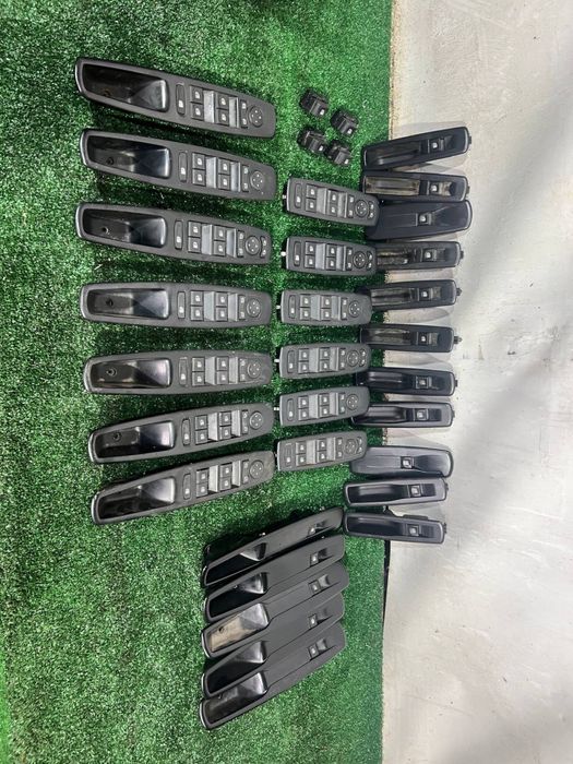 Блоки керування склопідйомників Renault Megane 3 Scenic 3 гарний стан!