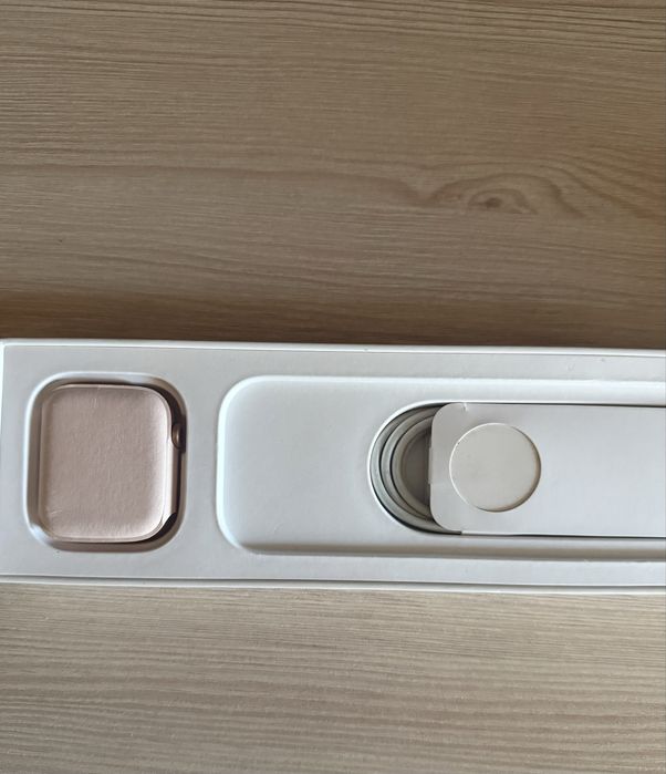 Продам Apple Watch Seres 6