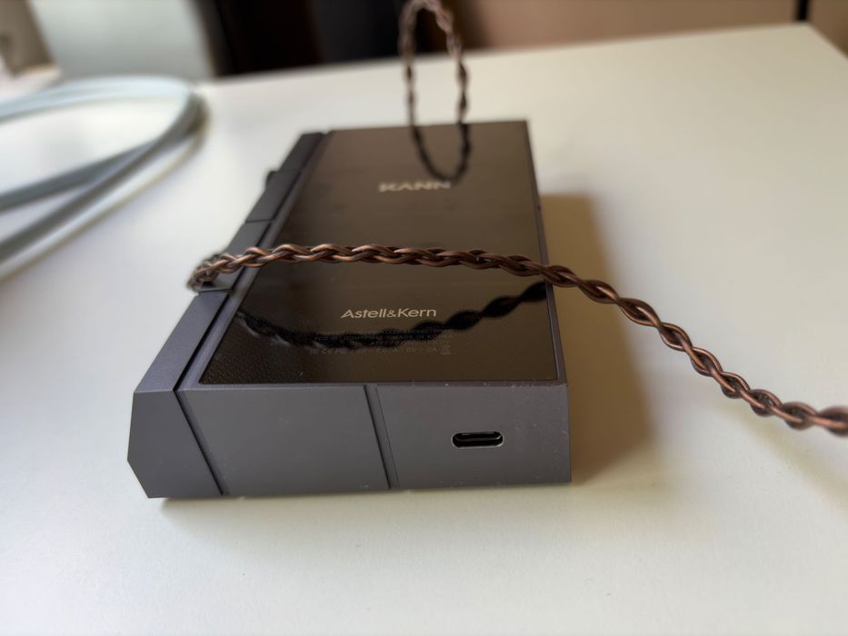 Astell Kern Kann Cube hi-res player dsd flac