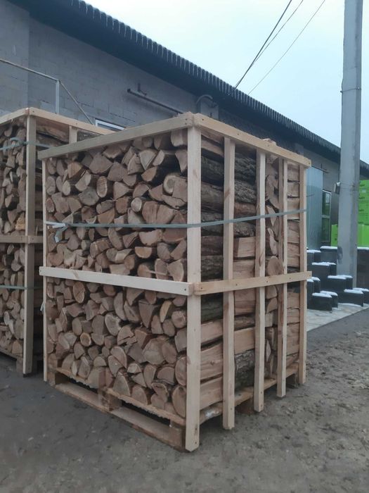 Дрова Дуб Ясень Граб Акація рубані на піддонах 1піддон=7500грн