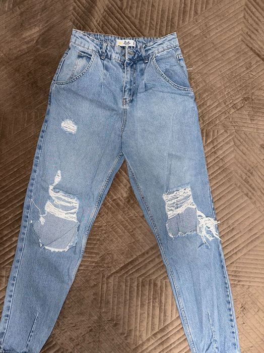 Джинси                          .