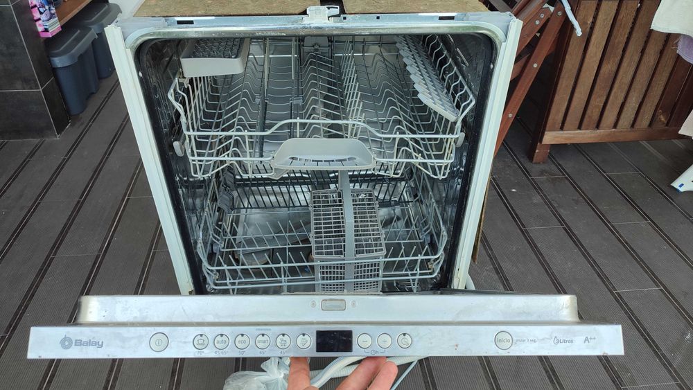 Máquina Lavar Loiça de encastrar Balay para peças