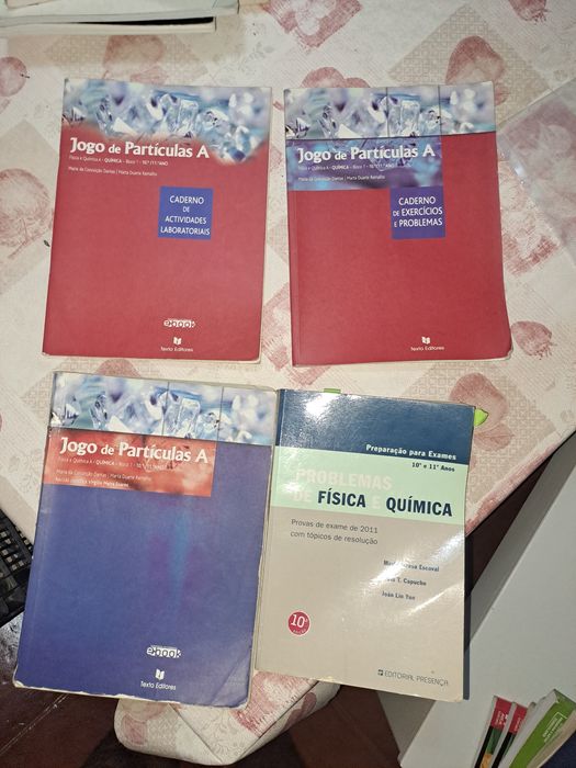 Manuais escolares
