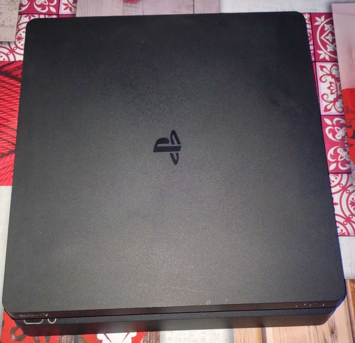 PlayStation 4 como nova