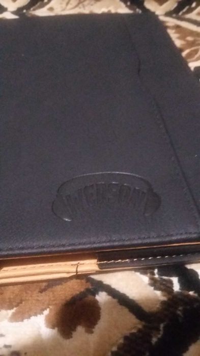 Футляри шкіряні  для планшетів розміри яких типу iPad