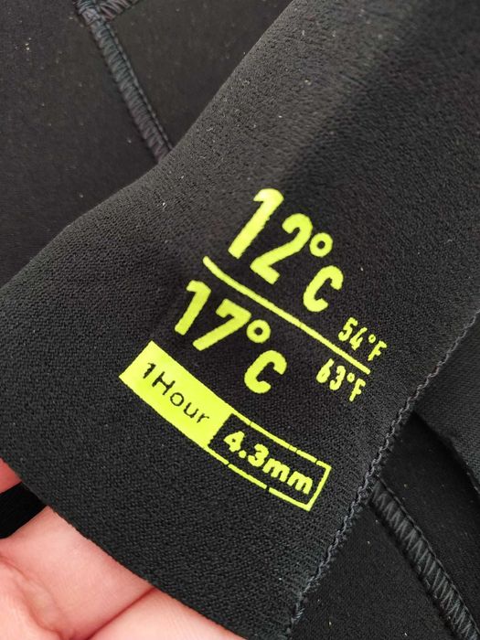 Fato de surf 4,3mm (novo)