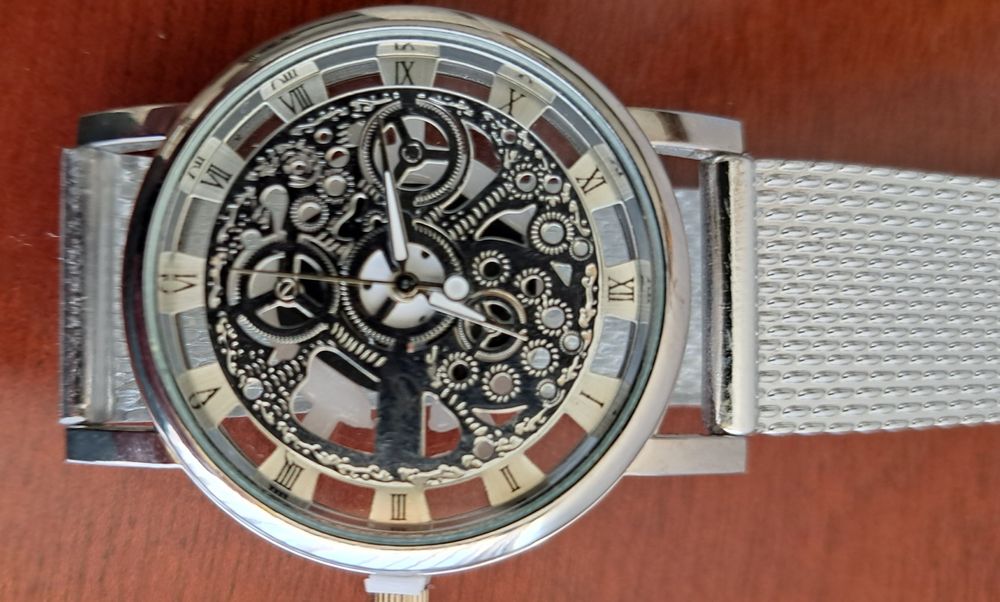 Relógio de Pulso todo prateado