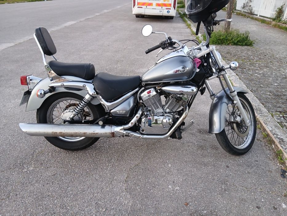 Moto suzuki intruder VL 250