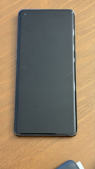 OPPO reno 6 e OPPO find x5