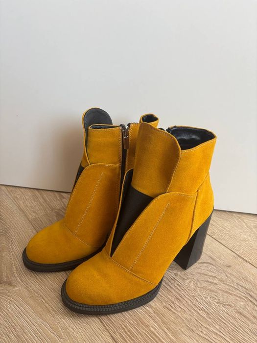 Жіночі  черевики/ ботильйони/ ботинки