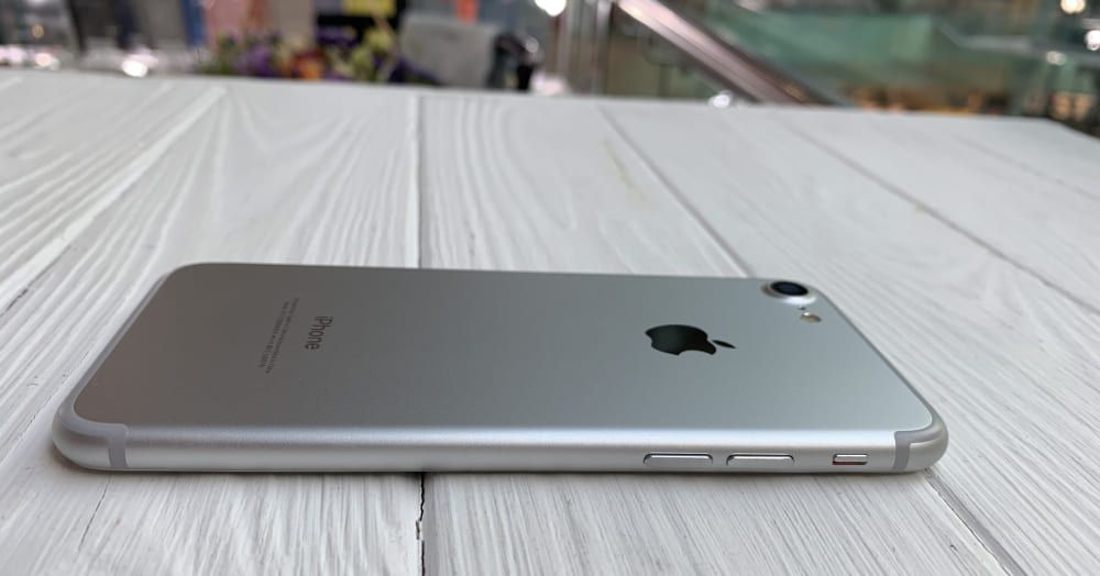 .Apple iPhone 7.