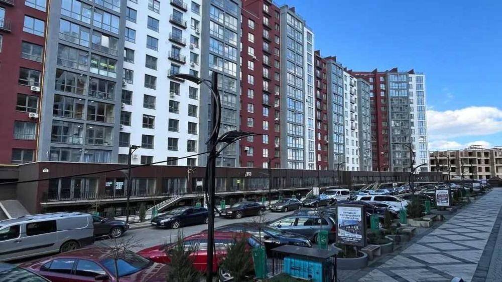Продається 1 кім квартира в ЦЕНТРІ МІСТА зручний 4 поверх