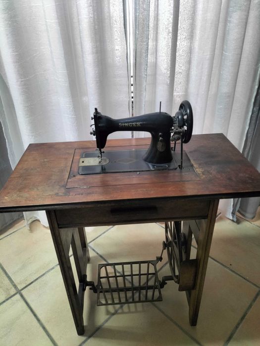Máquina de costura Singer