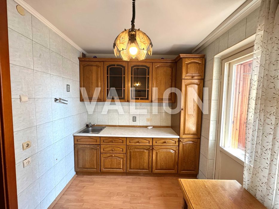 Продам 3-кімнатну квартиру з ремонтом вул.Хорольська 1,  Дарницький вокзал Дарницька(Ленінградська) пл