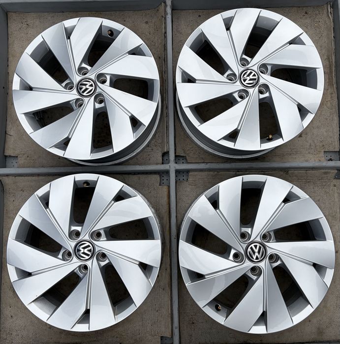 Felgi aluminiowe 17” VW Golf VI VII VIII 5H0 Touran Jetta Skoda Octavia Seat Leon 5x112 ET 46