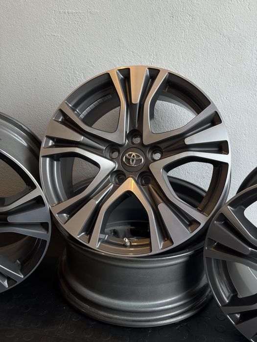 NOWY Oryginalne Felgi Toyota r17 5 114.3 RAV4 Corolla Camry Prius TPMS