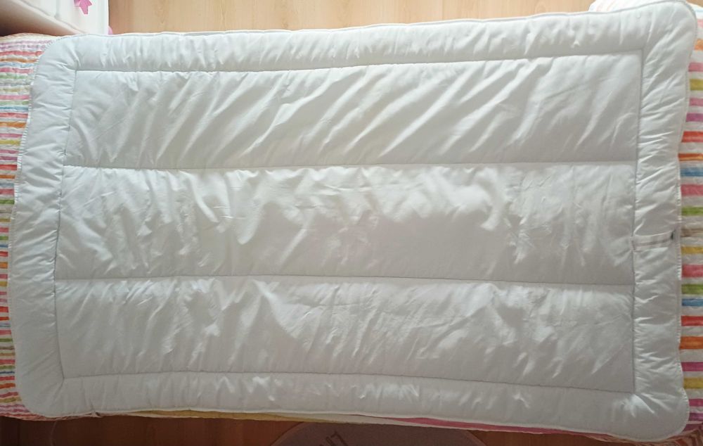 Edredão para cama de grades de bebé