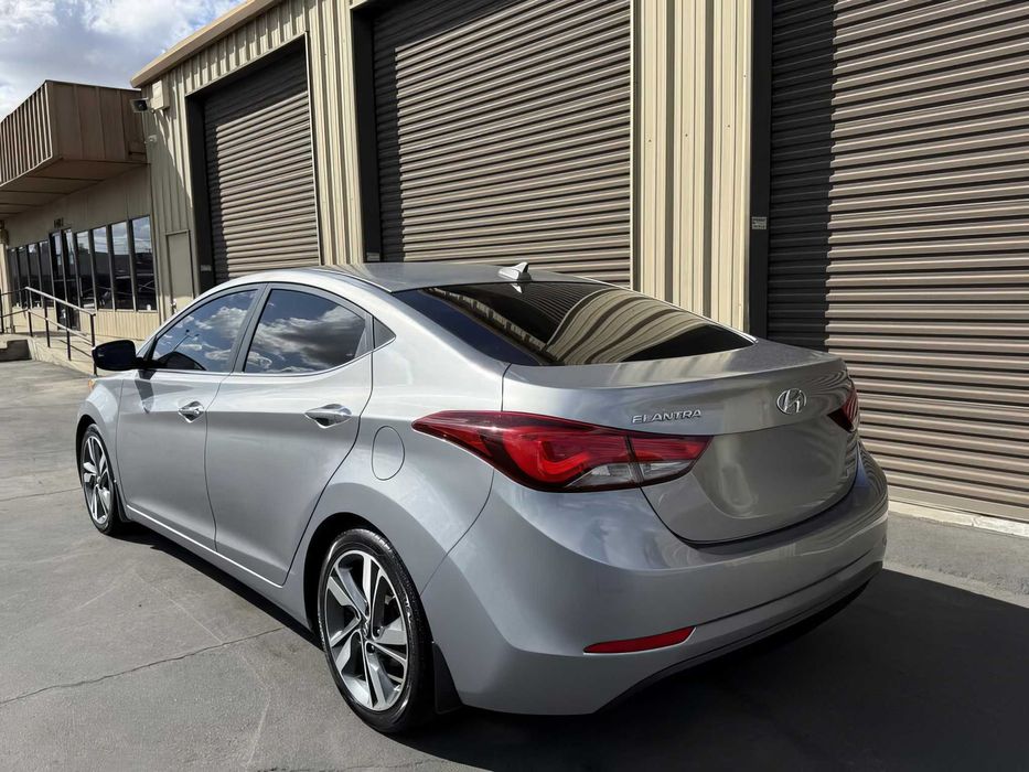 Hyundai Elantra Limited      2015