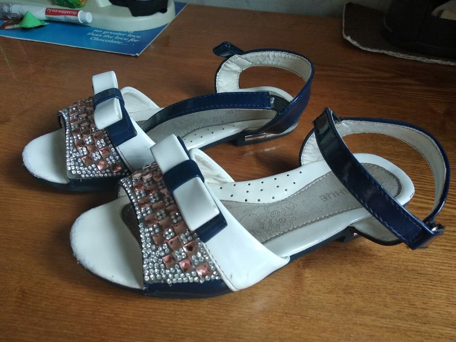 Босоножки детские нарядные, удобные