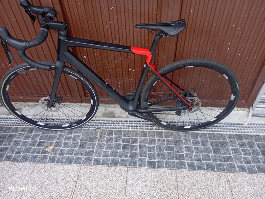Bicicleta carbono full 105 travões disco