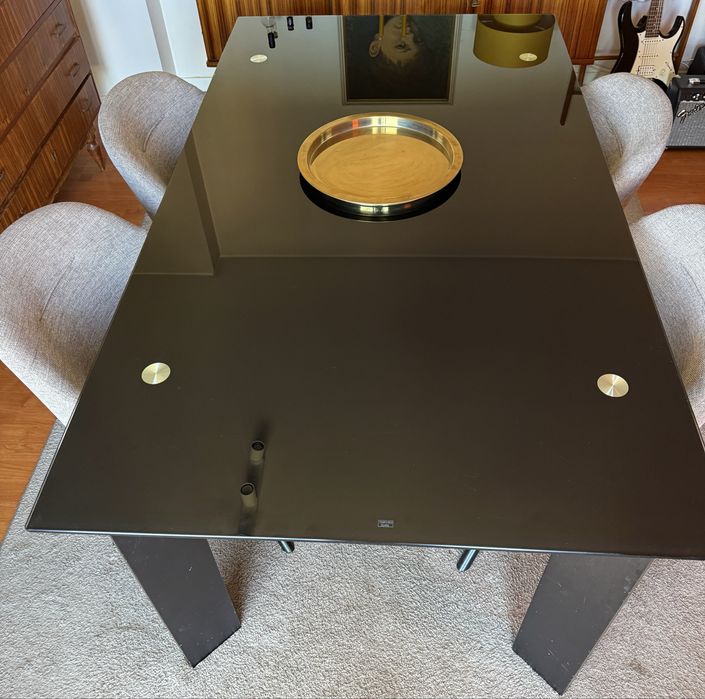 Mesa de jantar + 4 cadeiras