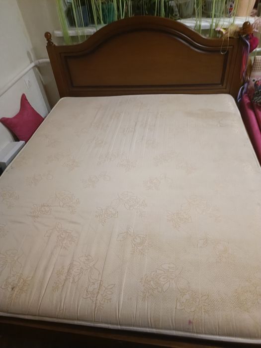 Кровать с  ортопедическим матрасом
