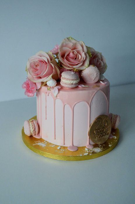 Tort, tort z efektem palenia, bento, babeczki na zamówienie, słodki stół