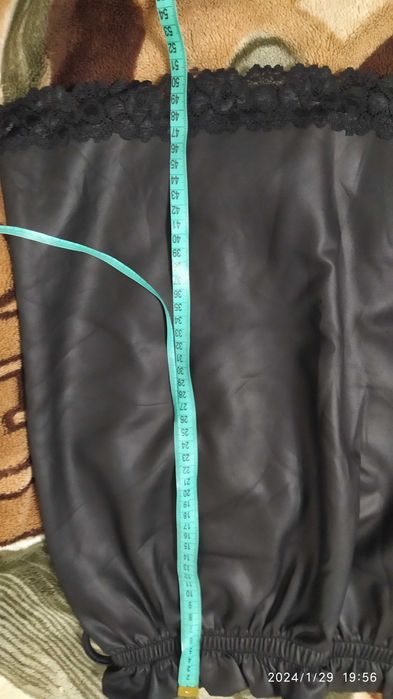 Жіноча спідниця з екошкіри