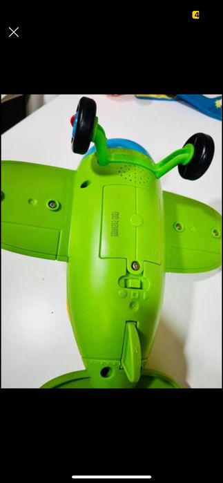 brinquedo avião do panda