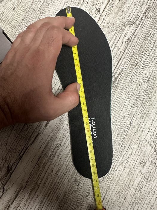 ОРИГІНАЛ 100% Кросівки adidas EQ19 run  розмір 42 -42,5