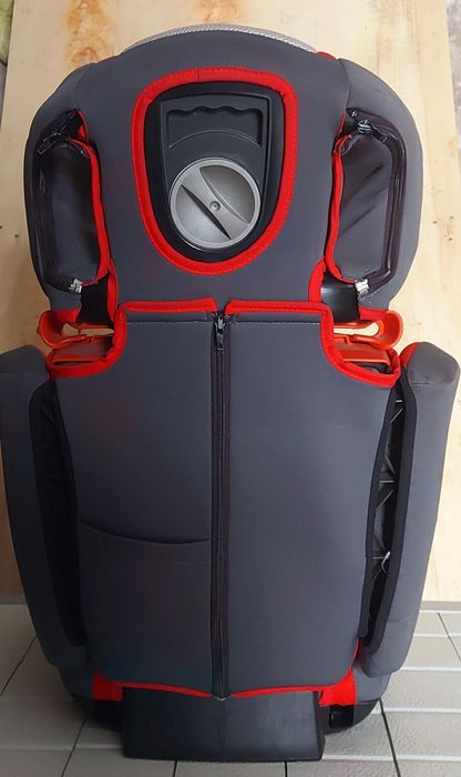 Дитяче автокрісло 2 шт по ціні 1го